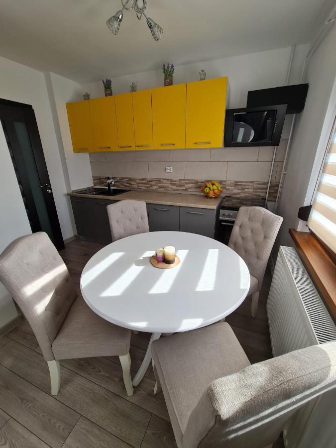 Stephanie Apartment Galati  Luaran gambar